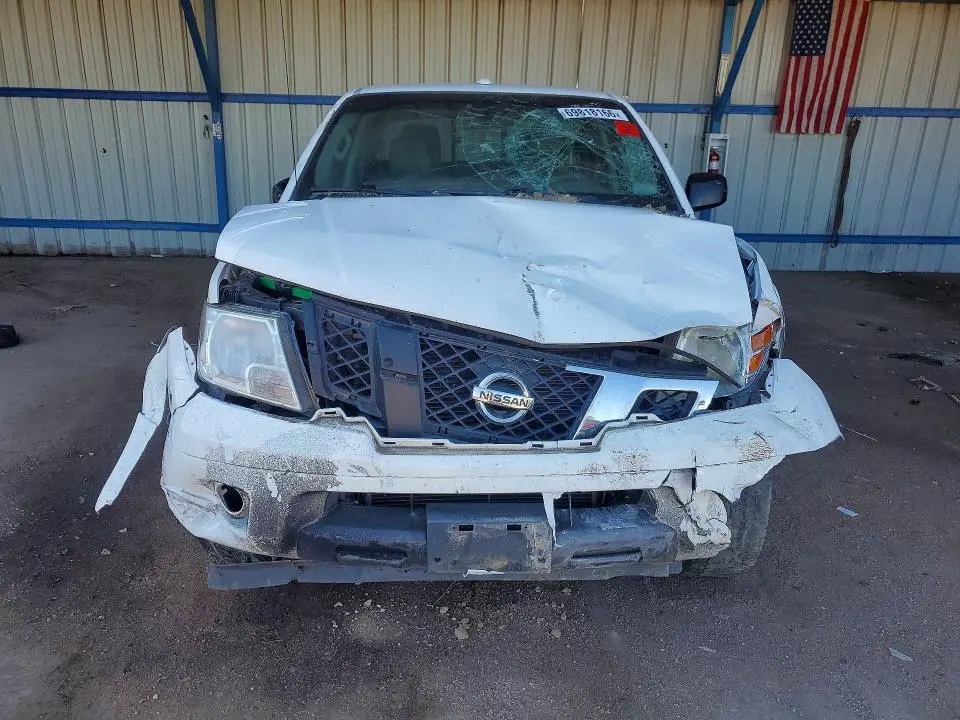 2016 NISSAN FRONTIER SV  