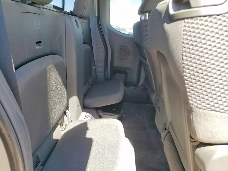 2014 NISSAN FRONTIER SV V6  