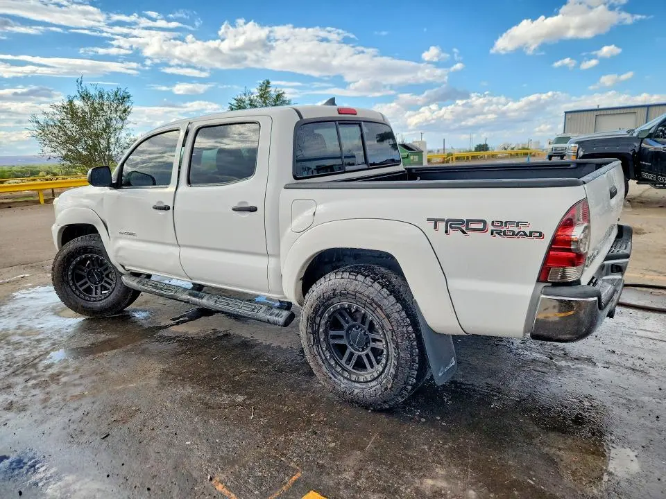 2015 TOYOTA TACOMA V6  