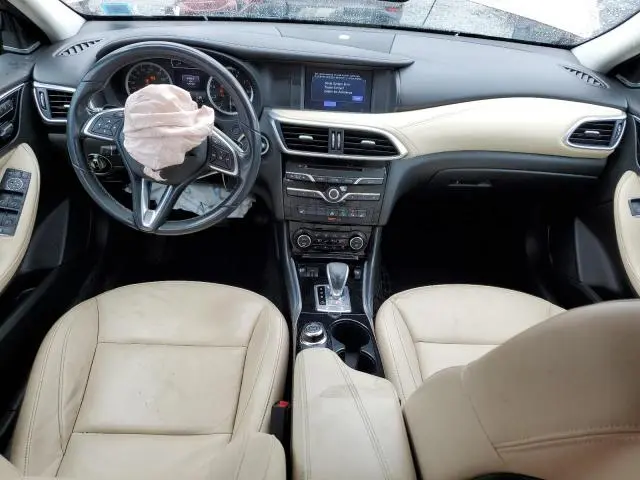 2018 INFINITI QX30 BASE  