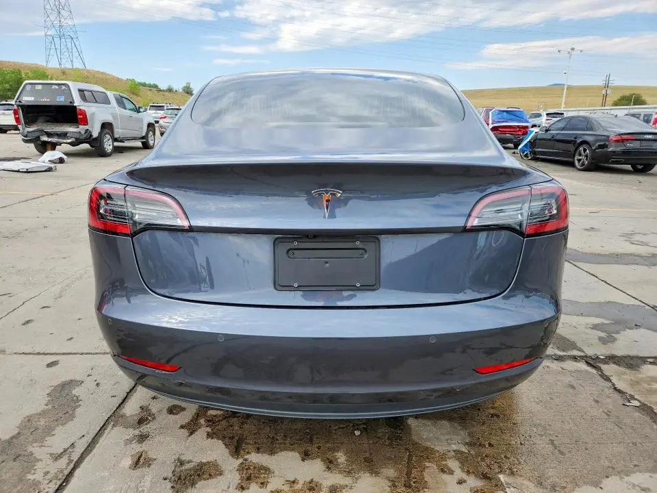 2018 TESLA MODEL 3   