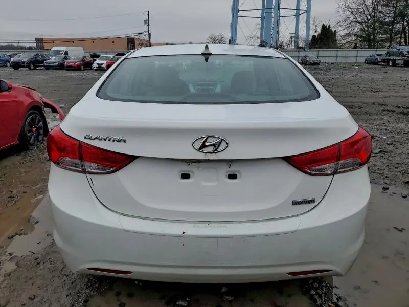 2013 HYUNDAI ELANTRA GLS  