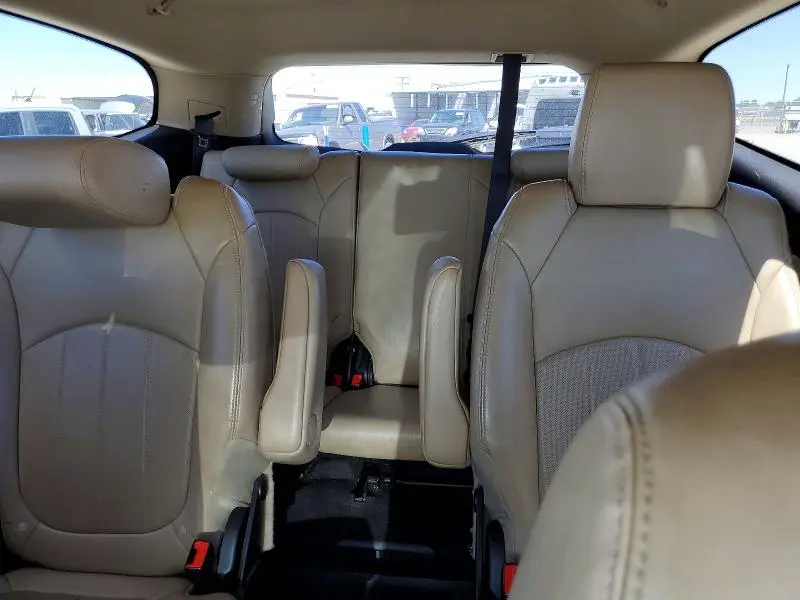 2011 CHEVROLET TRAVERSE LTZ  