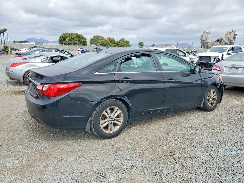 2011 HYUNDAI SONATA GLS  