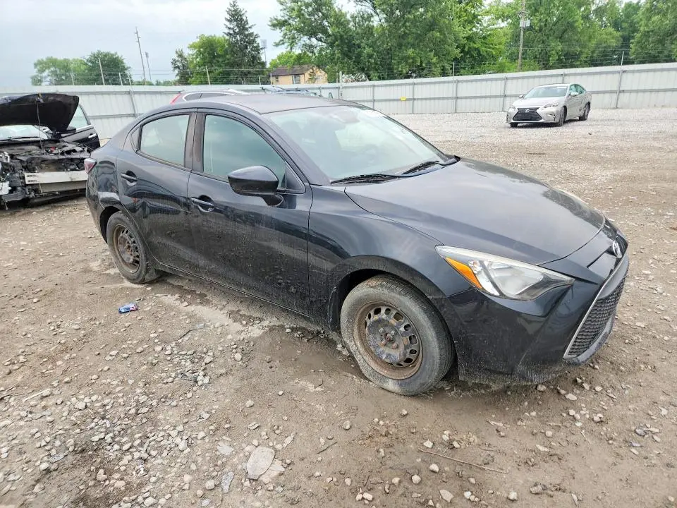 2019 TOYOTA YARIS L  