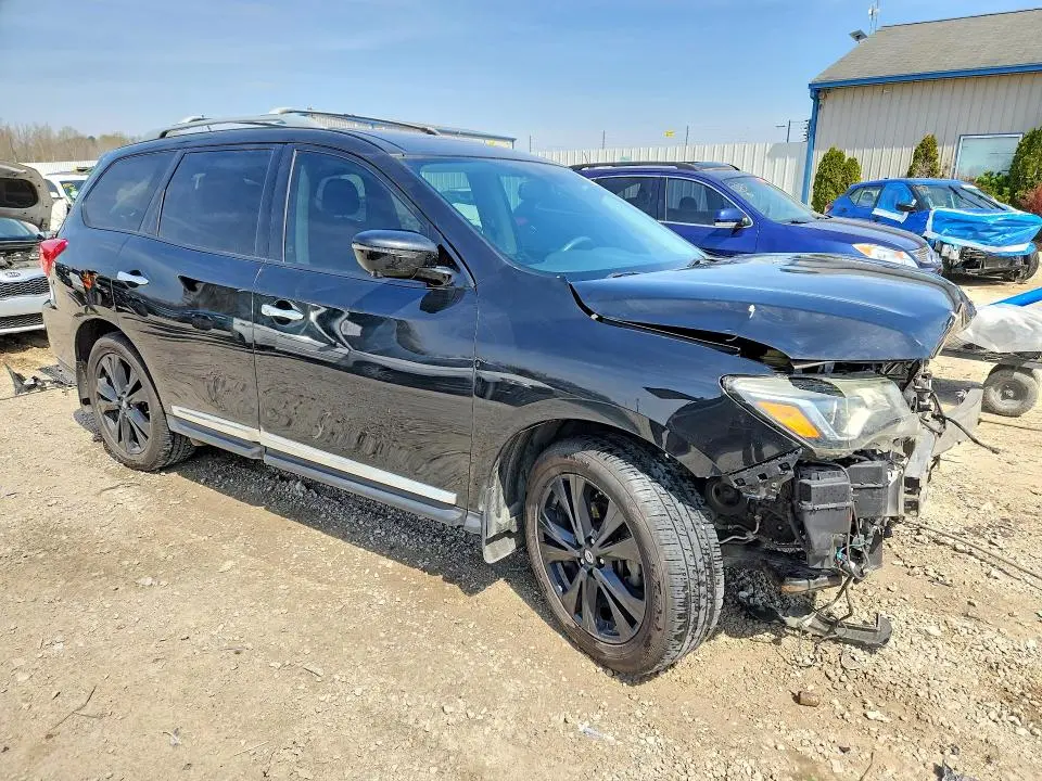 2017 NISSAN PATHFINDER PLATINUM  