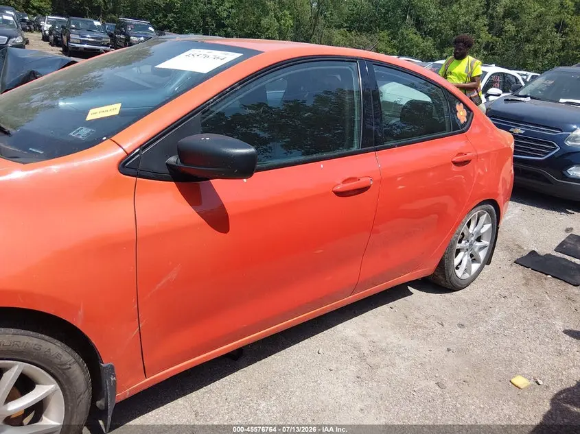 2015 DODGE DART SXT