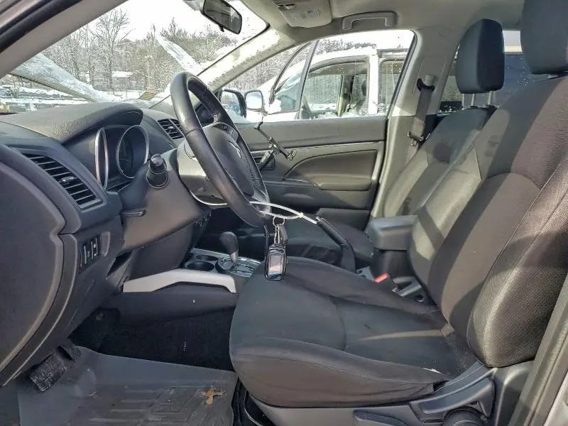 2014 MITSUBISHI OUTLANDER SPORT ES  