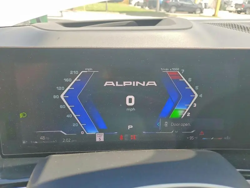 2025 BMW X7 ALPINA XB7  