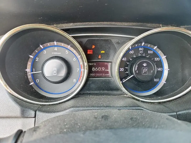 2011 HYUNDAI SONATA GLS  