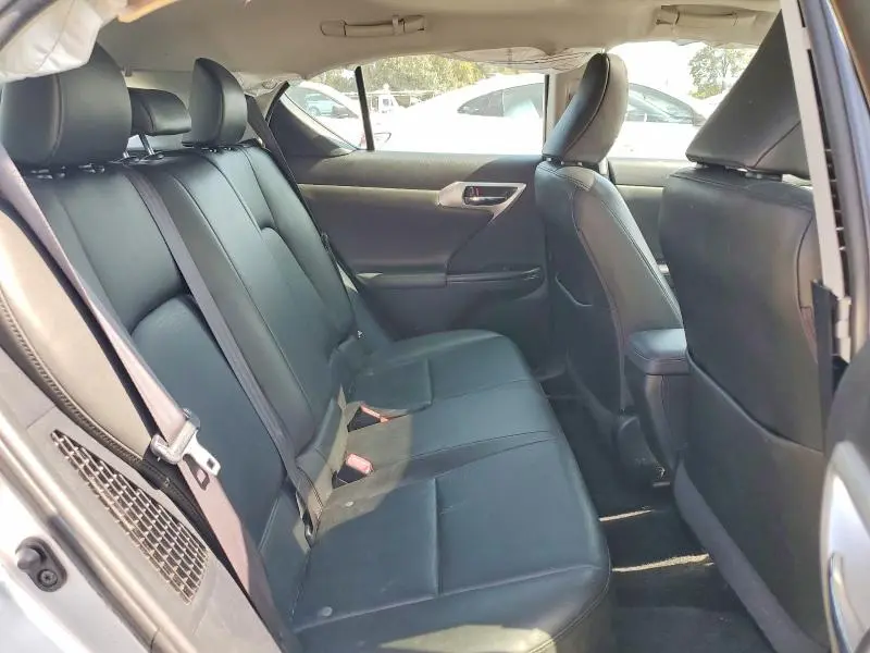 2011 LEXUS CT 200  