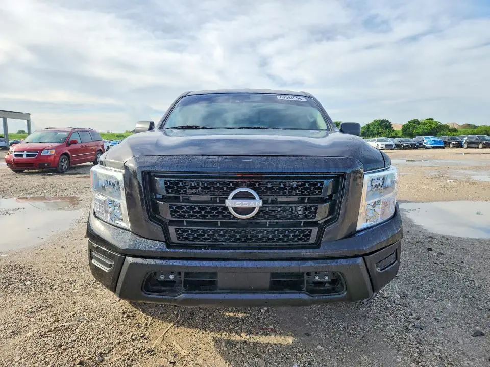 2023 NISSAN TITAN S  