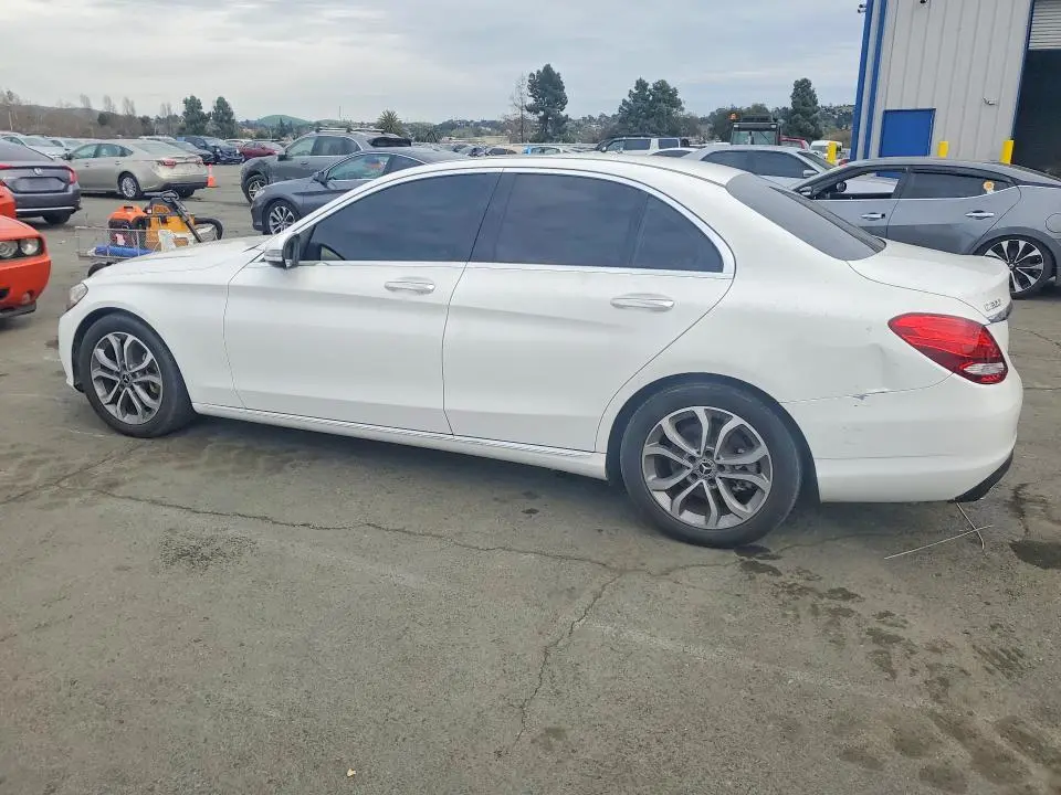 2018 MERCEDES-BENZ C 300  