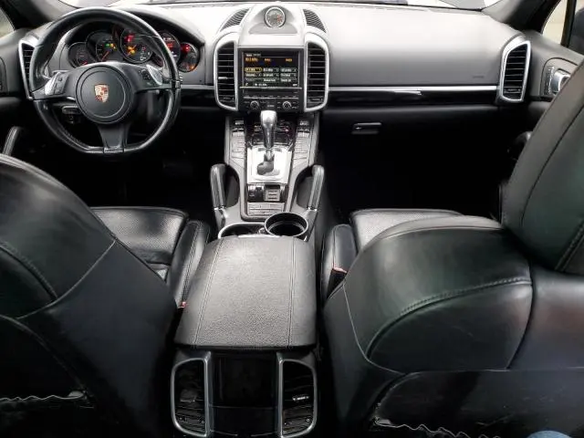 2014 PORSCHE CAYENNE   
