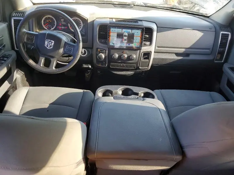 2017 RAM 1500 SLT  