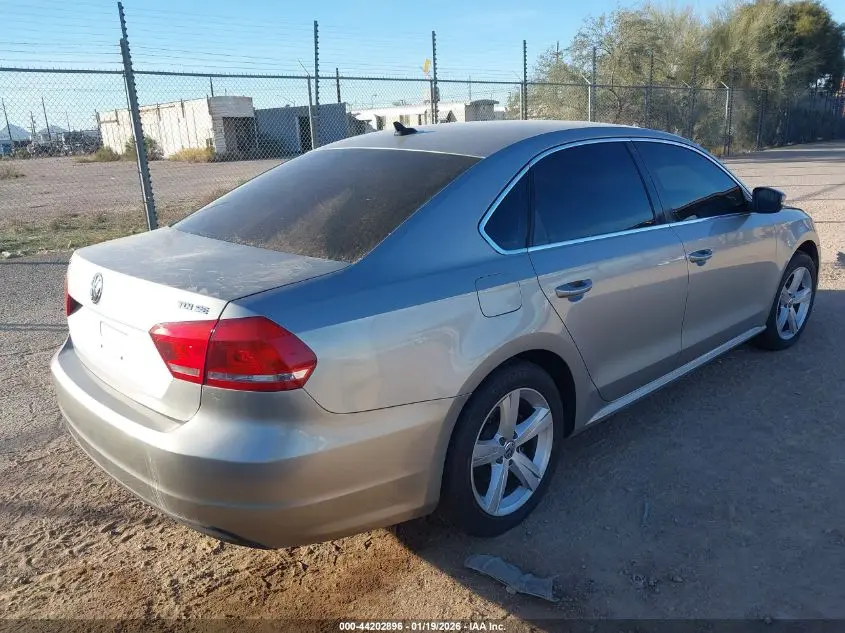 2013 VOLKSWAGEN PASSAT 2.0L TDI SE