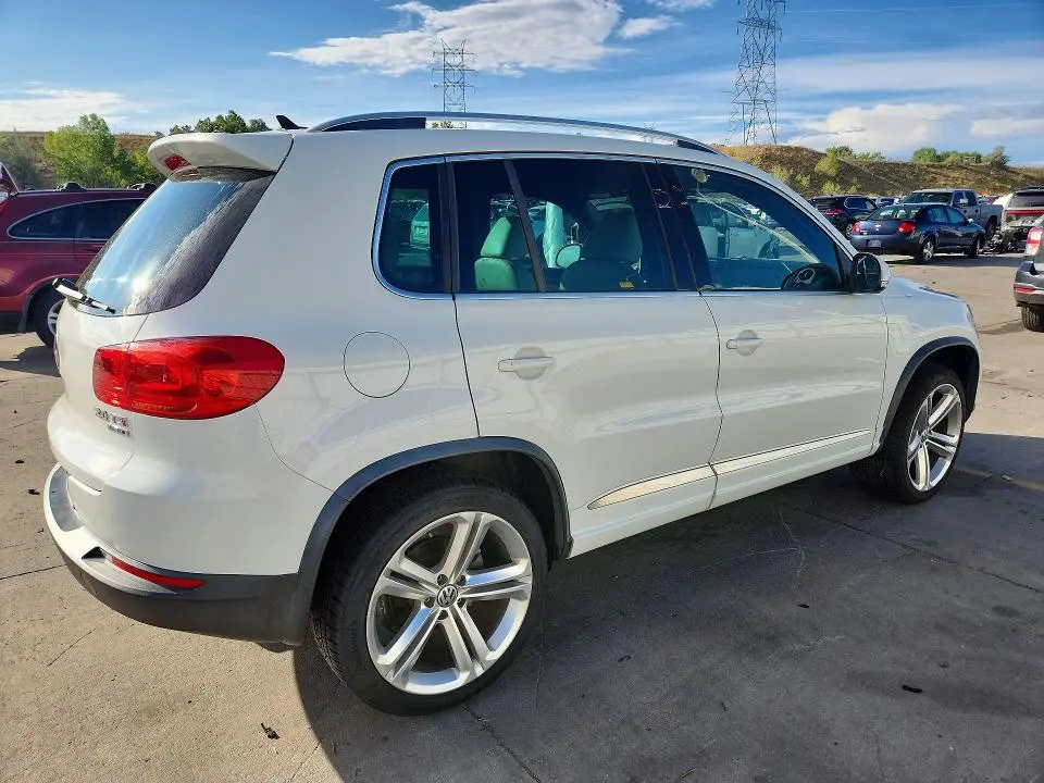 2014 VOLKSWAGEN TIGUAN S  