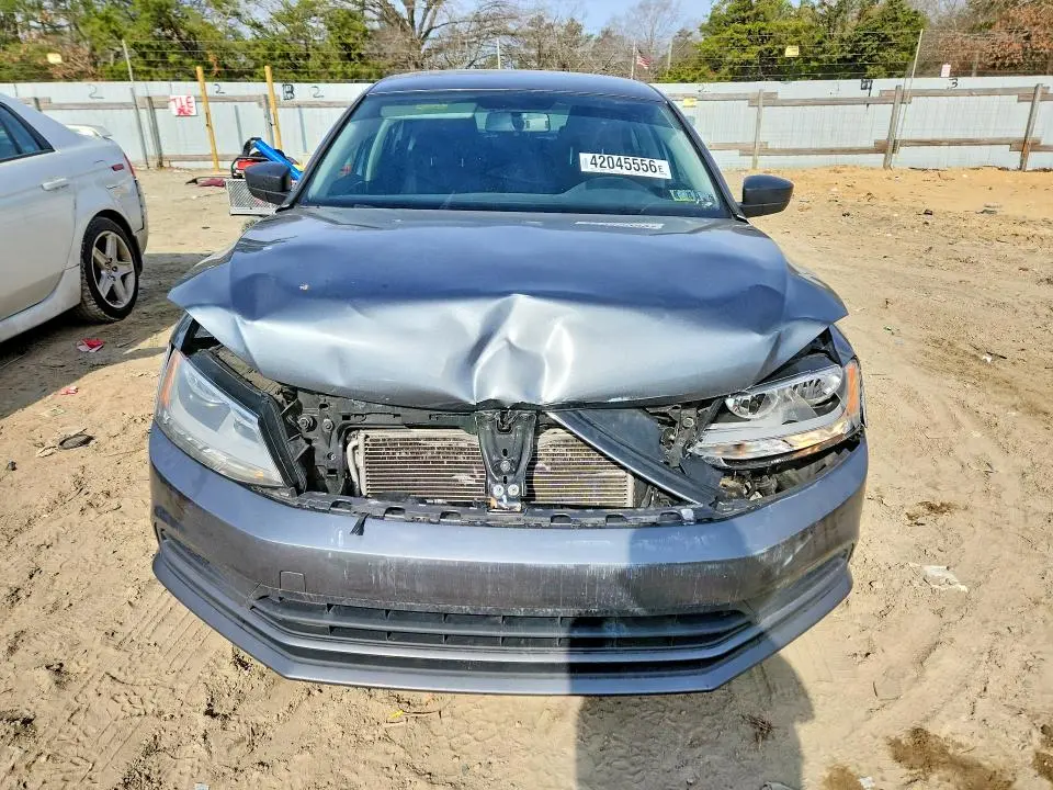 2015 VOLKSWAGEN JETTA SE  