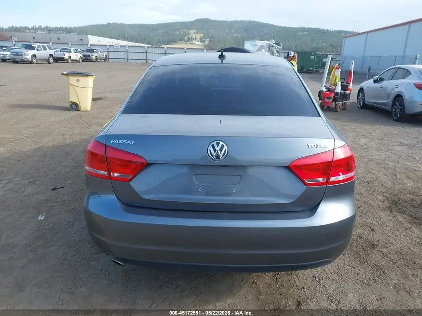 2015 VOLKSWAGEN PASSAT 2.0L TDI SE