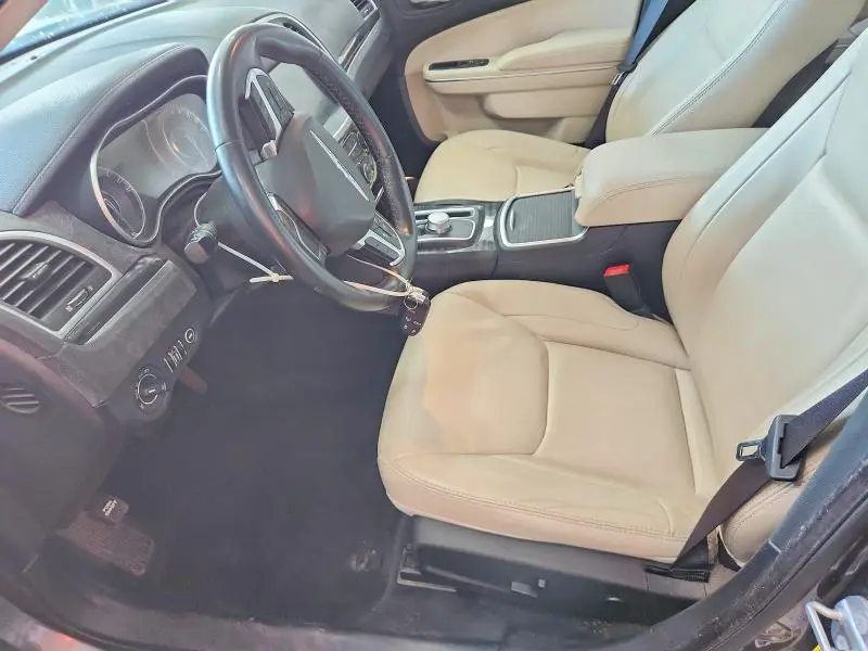 2015 CHRYSLER 300 LIMITED  