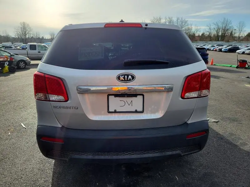 2013 KIA SORENTO LX  