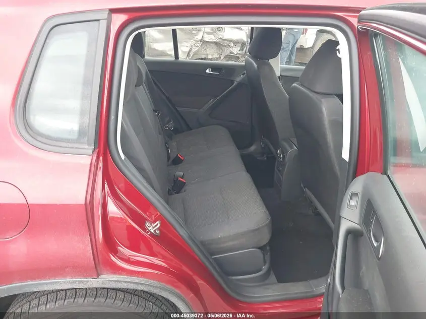 2015 VOLKSWAGEN TIGUAN S