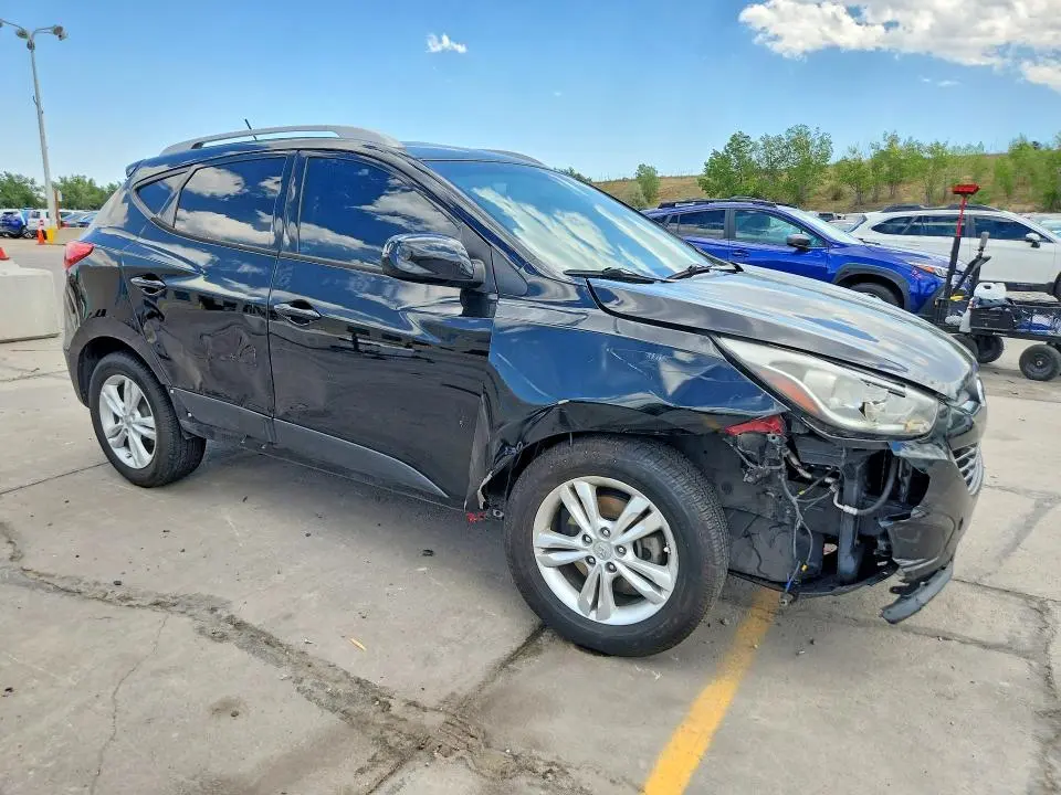 2011 HYUNDAI TUCSON GLS  
