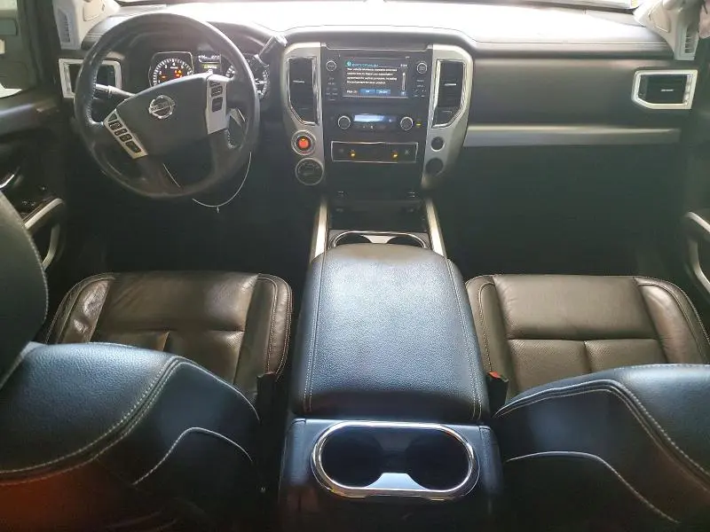 2017 NISSAN TITAN PRO-4X  