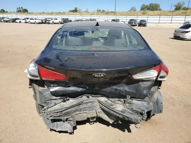 2017 KIA FORTE LX  