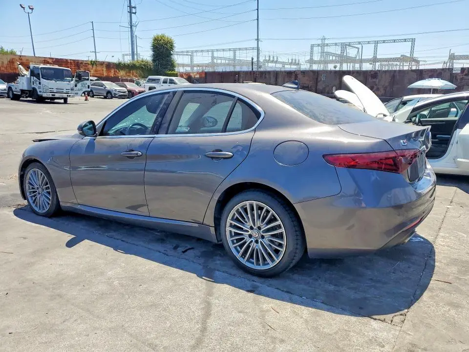 2017 ALFA ROMEO GIULIA TI Q4  