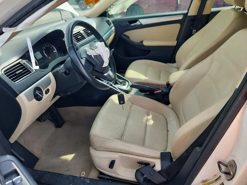 2013 VOLKSWAGEN JETTA SE  