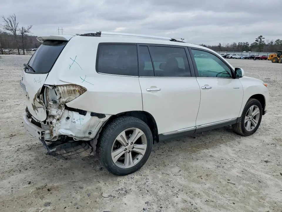 2013 TOYOTA HIGHLANDER LIMITED  