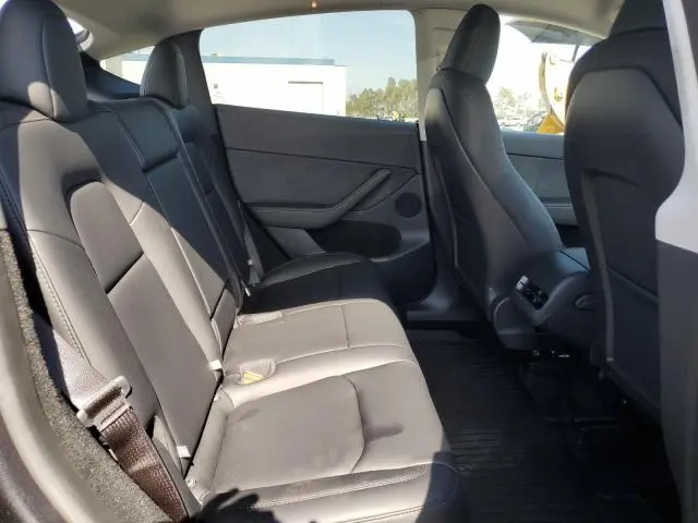 2025 TESLA MODEL Y   