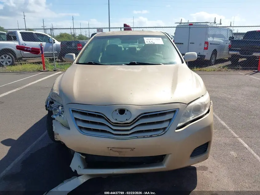 2010 TOYOTA CAMRY LE
