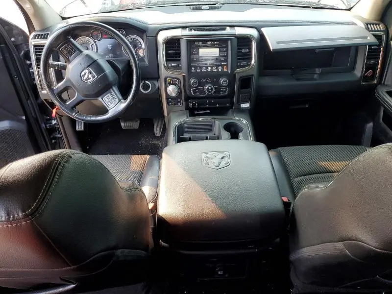 2016 RAM 1500 SPORT  