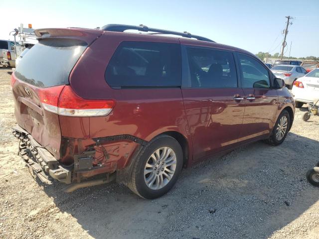 2014 TOYOTA SIENNA XLE