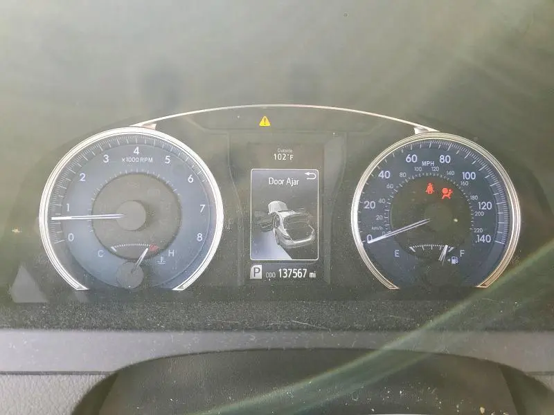 2015 TOYOTA CAMRY LE  