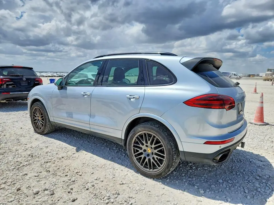 2018 PORSCHE CAYENNE   