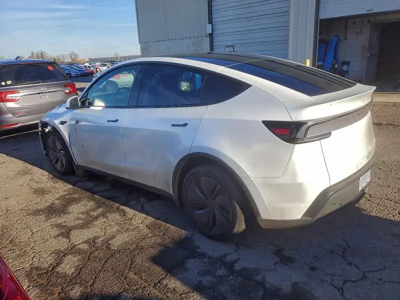 2026 TESLA MODEL Y   