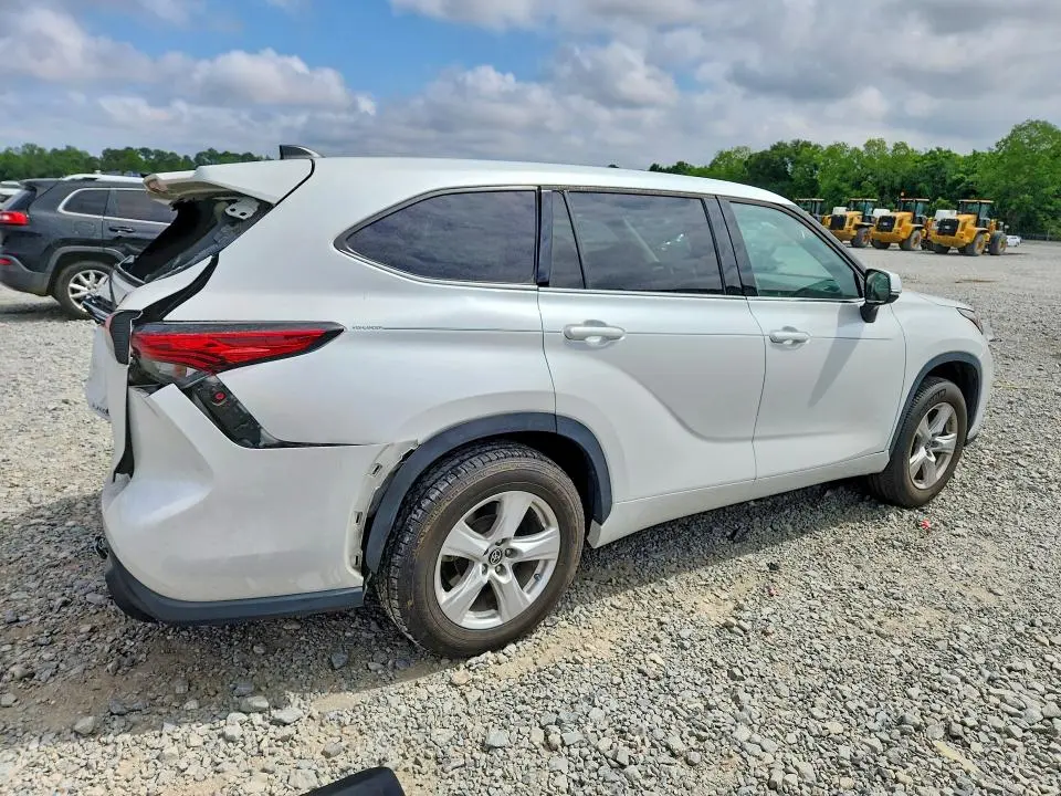 2022 TOYOTA HIGHLANDER L  