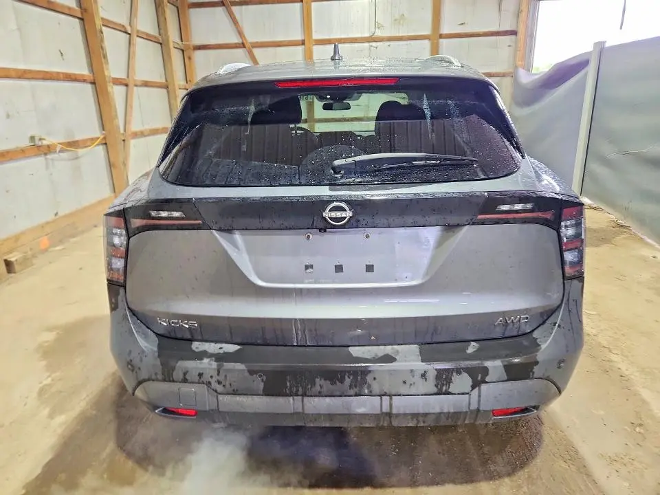 2025 NISSAN KICKS SV  