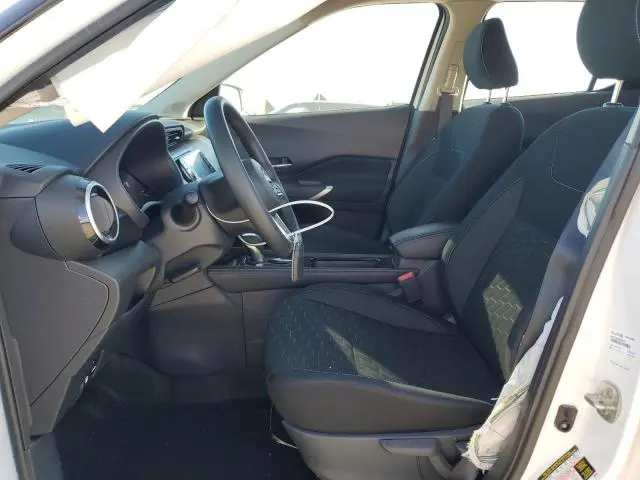 2024 NISSAN KICKS SV  