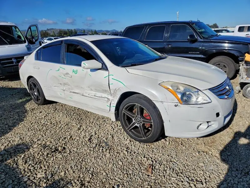 2011 NISSAN ALTIMA BASE  
