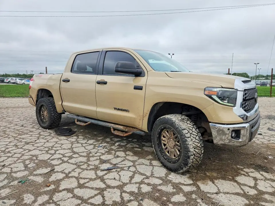 2020 TOYOTA TUNDRA SR5  