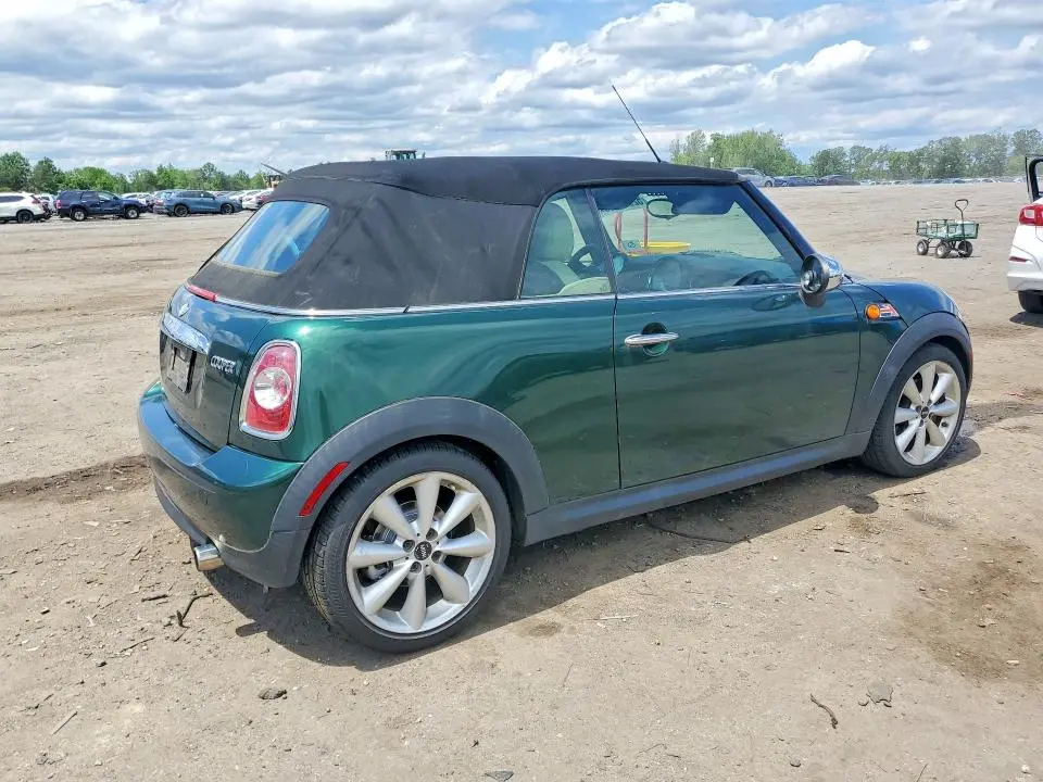 2011 MINI COOPER   