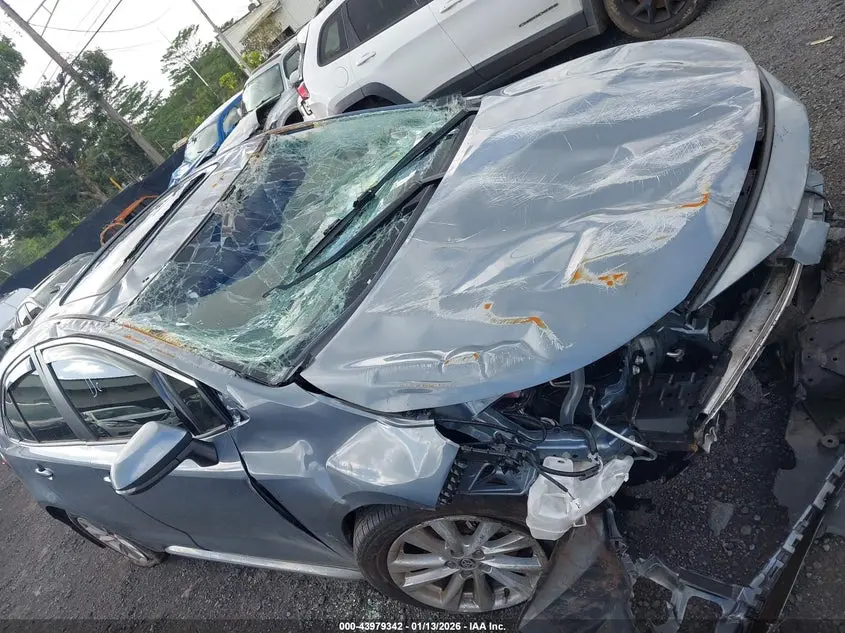 2024 TOYOTA COROLLA HYBRID XLE