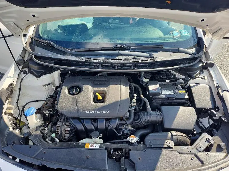 2017 KIA FORTE LX  