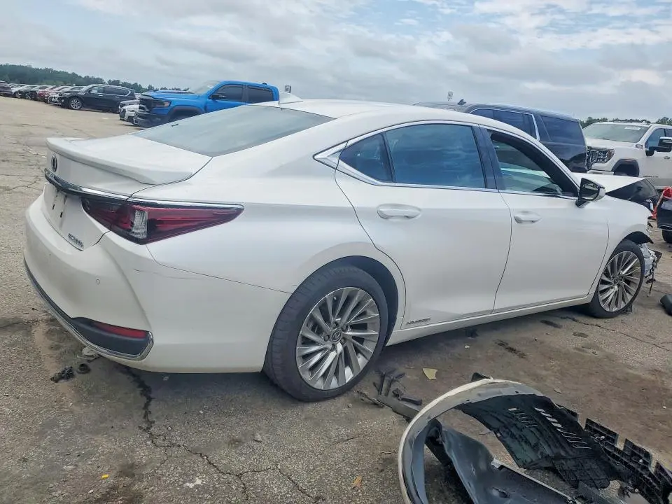 2021 LEXUS ES 300H ULTRA LUXURY  
