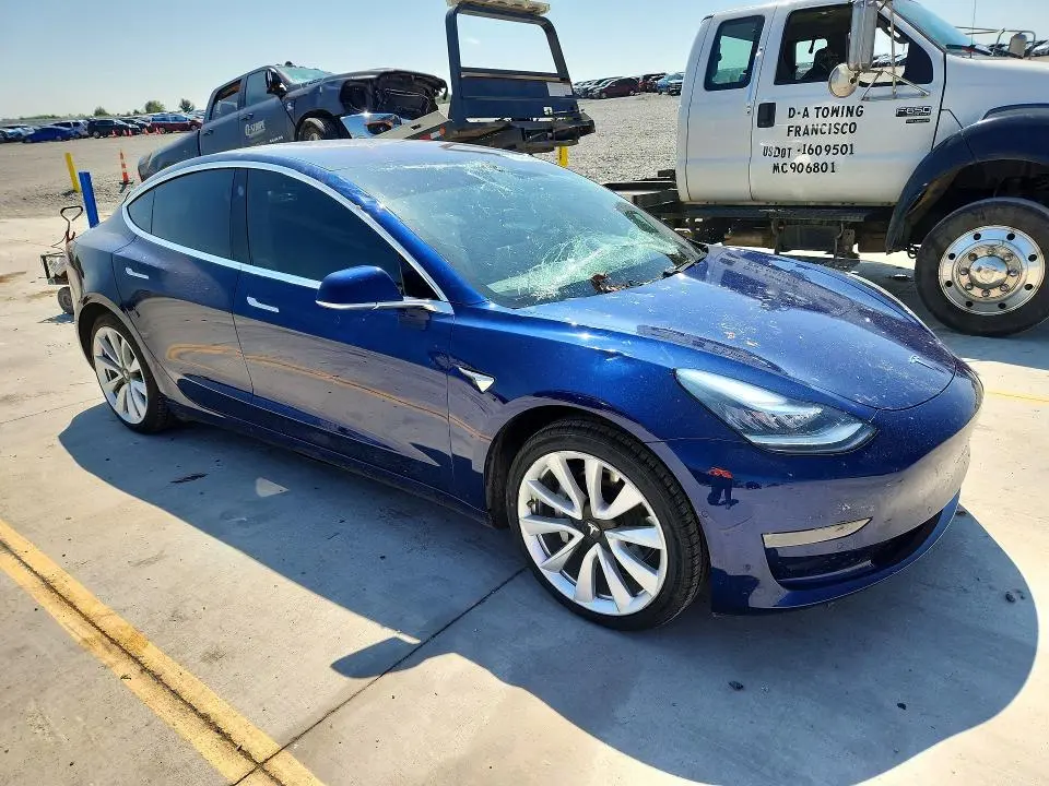 2018 TESLA MODEL 3   