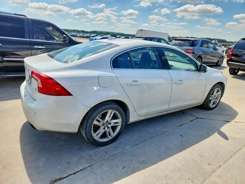 2015 VOLVO S60 PREMIER  